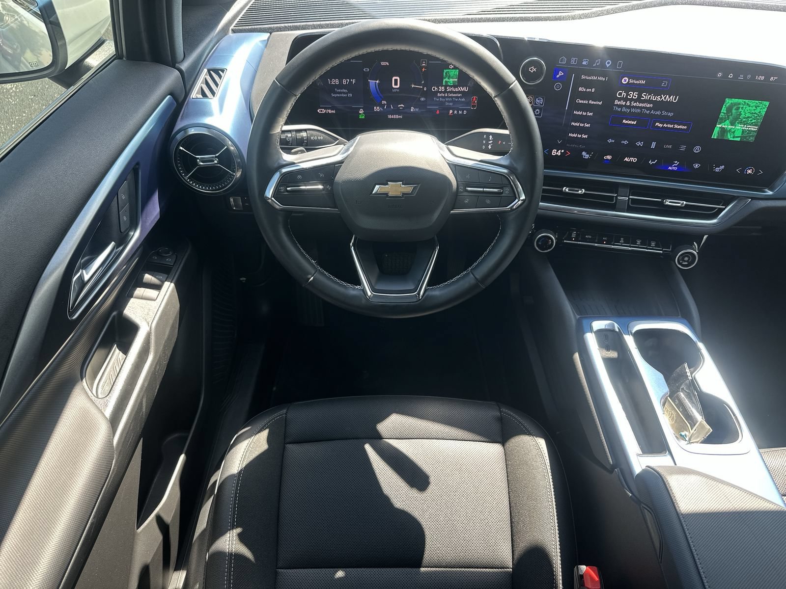 Used 2024 Chevrolet Equinox EV LT w/ LPO, Active Package FWD image 17