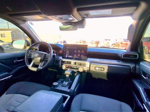 Used 2024 Toyota Tacoma TRD Off-Road image 35