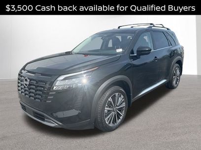 New 2026 Nissan Pathfinder Platinum w/ Cargo Package