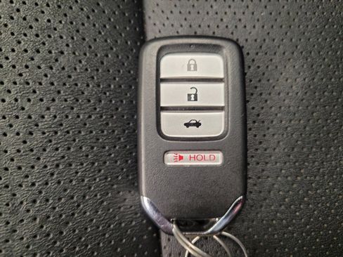 Used 2015 Honda Accord Touring image 32