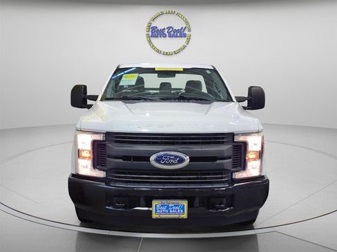 Used 2017 Ford F250 XL RWD image 2