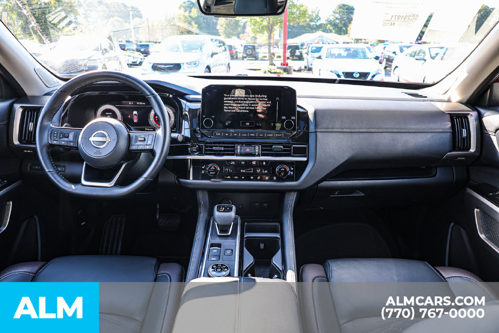 Used 2025 Nissan Pathfinder Platinum w/ Cargo Package AWD/4WD image 30