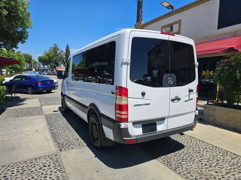 Used 2016 Mercedes-Benz Sprinter 2500 image 7
