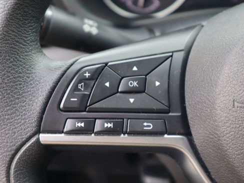 Used 2024 Nissan Sentra SV FWD image 12
