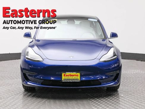 Used 2020 Tesla Model 3 Standard Range Plus image 2