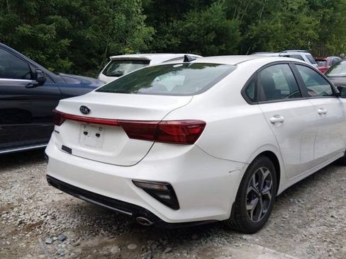 Used 2019 Kia Forte LXS FWD image 3