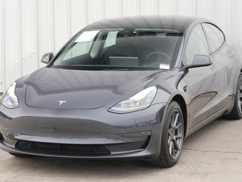Used 2023 Tesla Model 3 Standard Range image 48