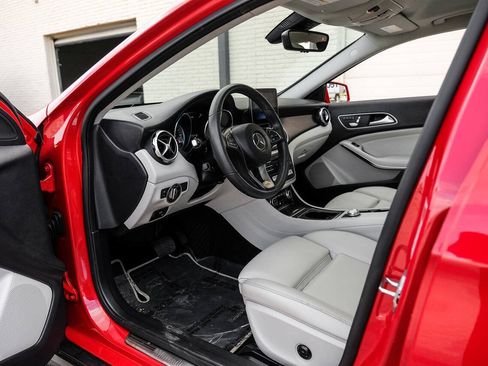 Used 2019 Mercedes-Benz GLA 250 image 3