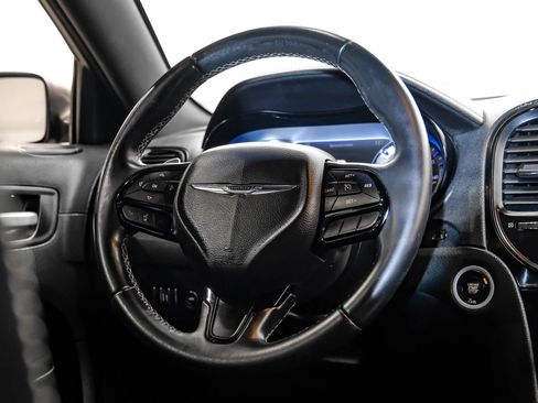 Used 2017 Chrysler 300 S w/ S Model Appearance Package RWD image 22
