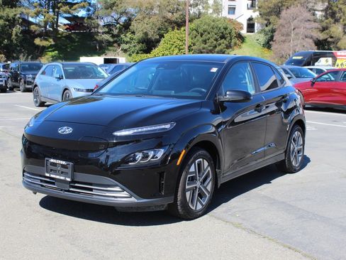 Used 2023 Hyundai Kona Limited image 3