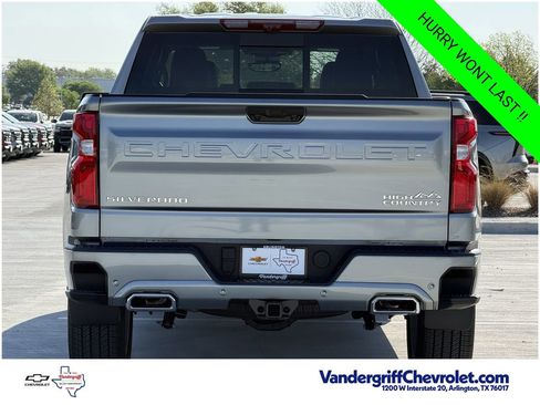 New 2026 Chevrolet Silverado 1500 High Country AWD/4WD image 5