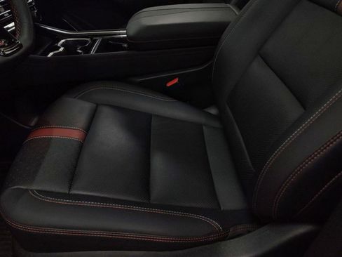 Used 2024 Chevrolet Traverse RS image 14