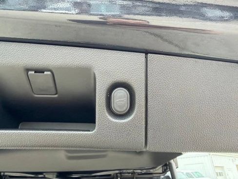 Used 2020 GMC Yukon Denali w/ Denali Ultimate Package AWD/4WD image 35