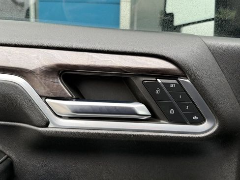 Used 2024 Chevrolet Silverado 2500 LTZ image 23