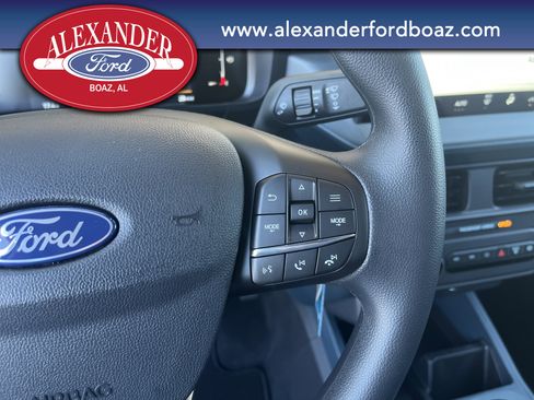 New 2025 Ford Maverick XL image 25