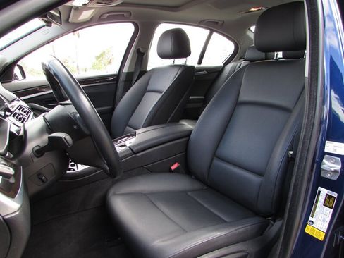 Used 2015 BMW 528i Sedan RWD image 11