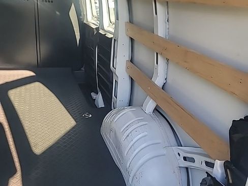 Used 2024 GMC Savana 2500 w/ Driver Convenience Package image 14