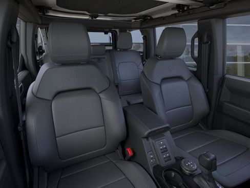 New 2026 Ford Bronco Outer Banks w/ Black Appearance Package image 16