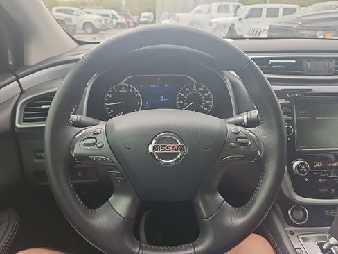 Used 2022 Nissan Murano SV image 18