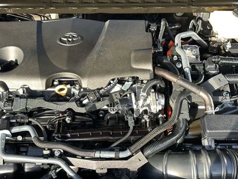 Used 2025 Toyota Camry XSE FWD image 36