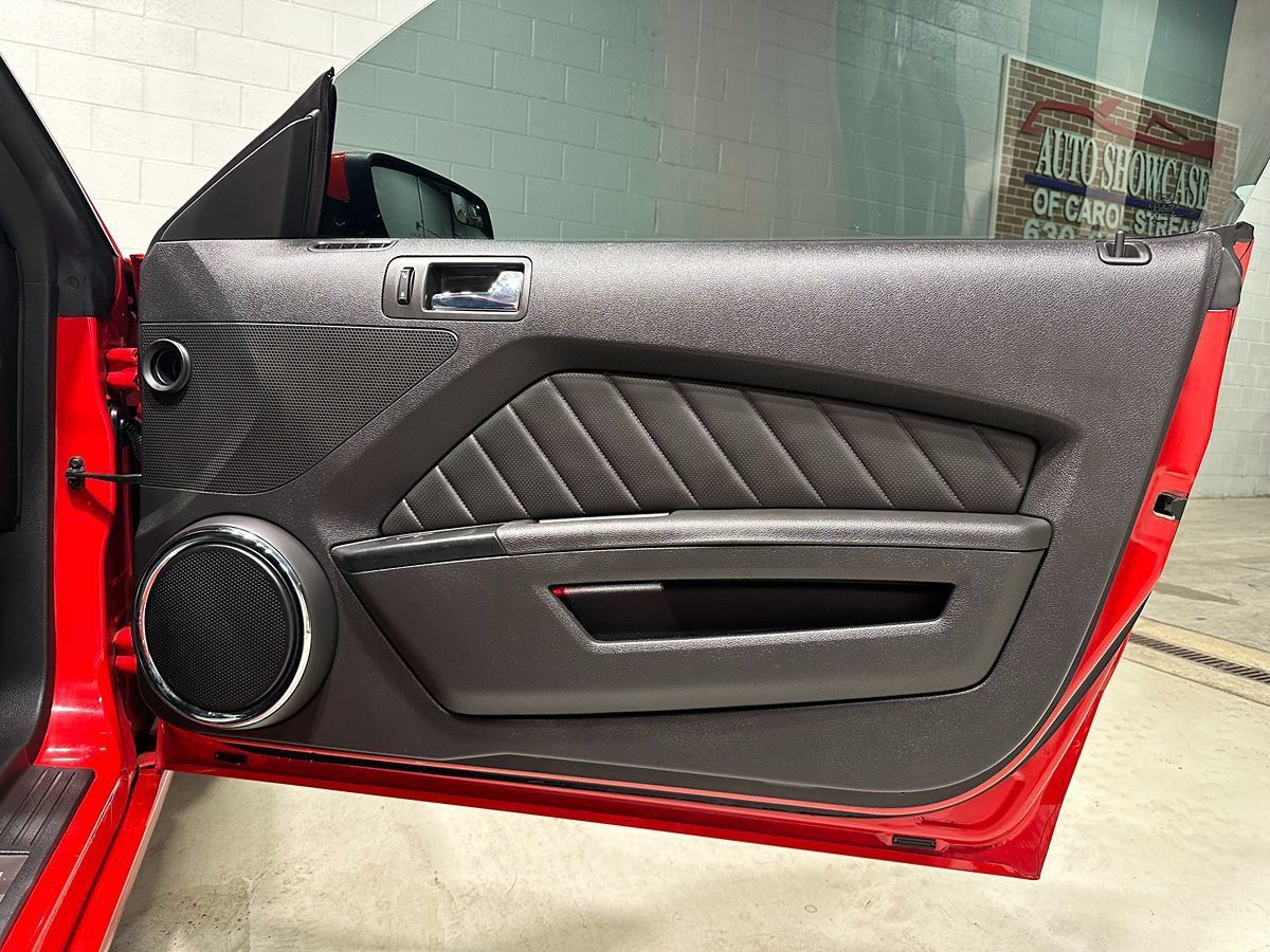 Used 2014 Ford Mustang GT Premium RWD image 13