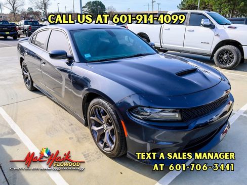 Used 2019 Dodge Charger GT image 1