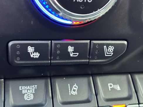 Used 2021 GMC Sierra 3500 Denali w/ Denali Black Diamond Edition image 33