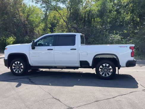 Certified 2023 Chevrolet Silverado 2500 Custom w/ Custom Value Package image 6