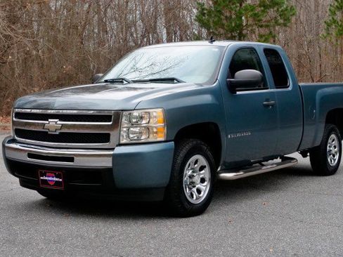 Used 2009 Chevrolet Silverado 1500 W/T w/ LS Package image 6