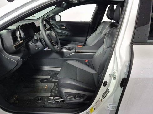 New 2026 Toyota Crown Platinum image 9