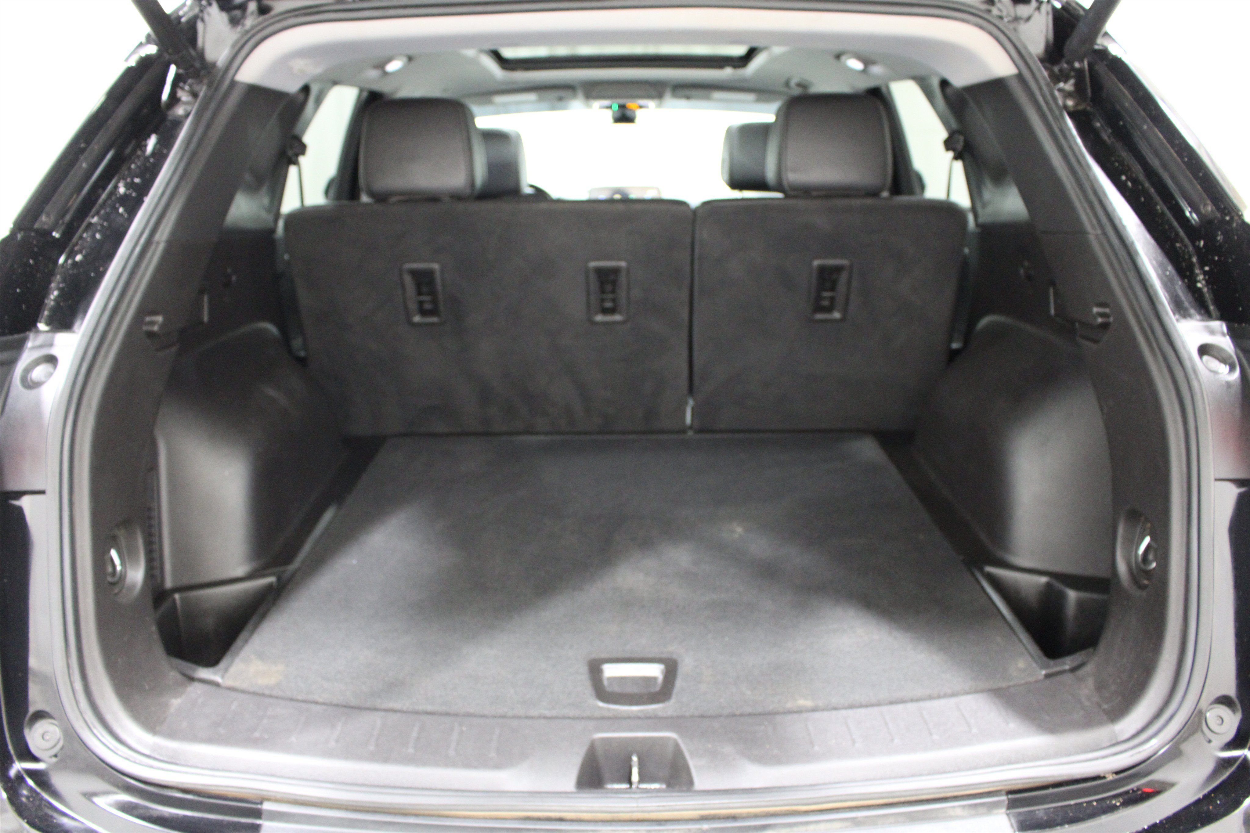 Used 2023 Chevrolet Blazer LT w/ Sound & Technology Package FWD image 24
