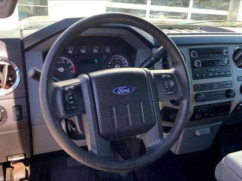 Used 2016 Ford F250 XLT w/ Camper Package image 6