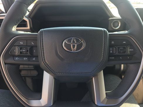 Certified 2026 Toyota 4Runner SR5 RWD image 25