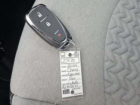 Used 2024 Chevrolet Equinox LS image 48