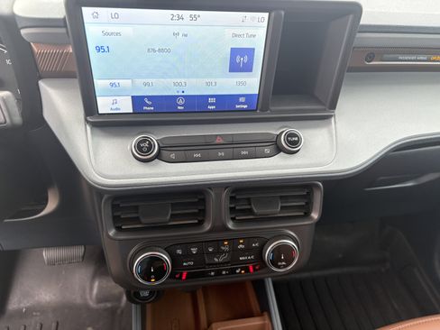 Used 2023 Ford Maverick Lariat w/ Lariat Luxury Package image 39