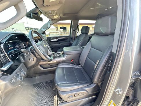 Used 2024 Chevrolet Silverado 1500 LTZ AWD/4WD image 19
