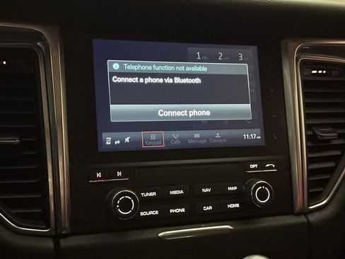 Used 2017 Porsche Macan S image 36