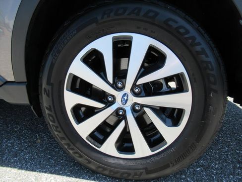 Used 2021 Subaru Outback Premium AWD/4WD image 8