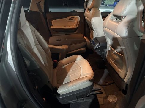 Used 2011 Chevrolet Traverse LTZ image 19