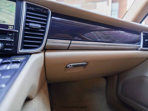 Used 2012 Porsche Panamera 4 image 38