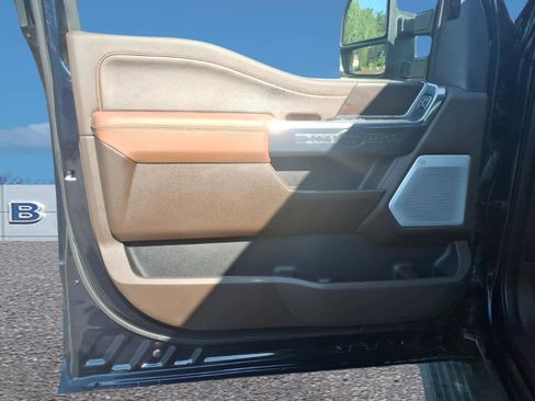 Used 2025 Ford F150 King Ranch AWD/4WD image 11