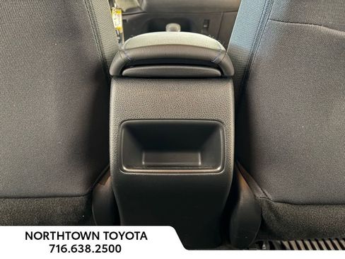 Used 2021 Toyota Corolla SE w/ Carpet Mat Package (TMS) image 19