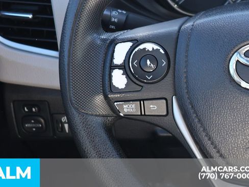 Used 2014 Toyota Corolla L image 32