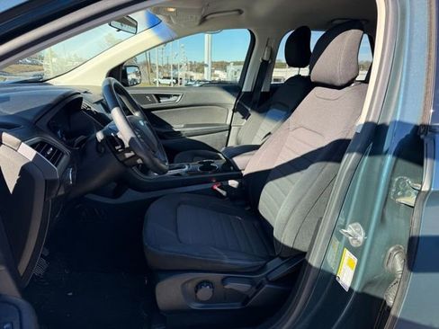 Used 2016 Ford Edge SE image 17