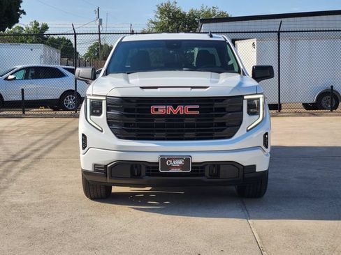 Used 2026 GMC Sierra 1500 Pro w/ Graphite Edition RWD image 9