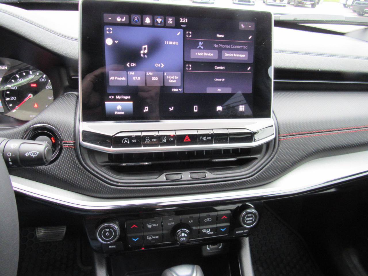 Used 2026 Jeep Compass Trailhawk AWD/4WD image 25