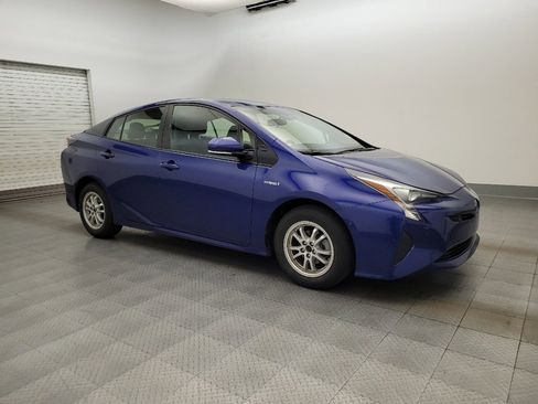 Used 2017 Toyota Prius Three image 11