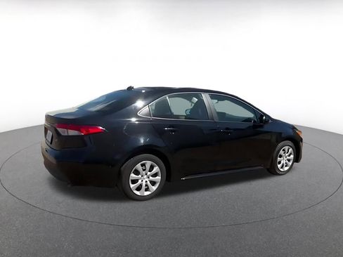 Used 2025 Toyota Corolla LE image 15