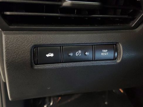 Used 2025 Nissan Altima 2.5 SV FWD image 13
