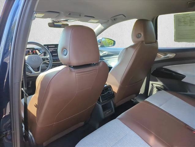 Used 2023 Volkswagen ID.4 2WD image 29